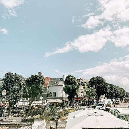 La Des Souhaits Villa *