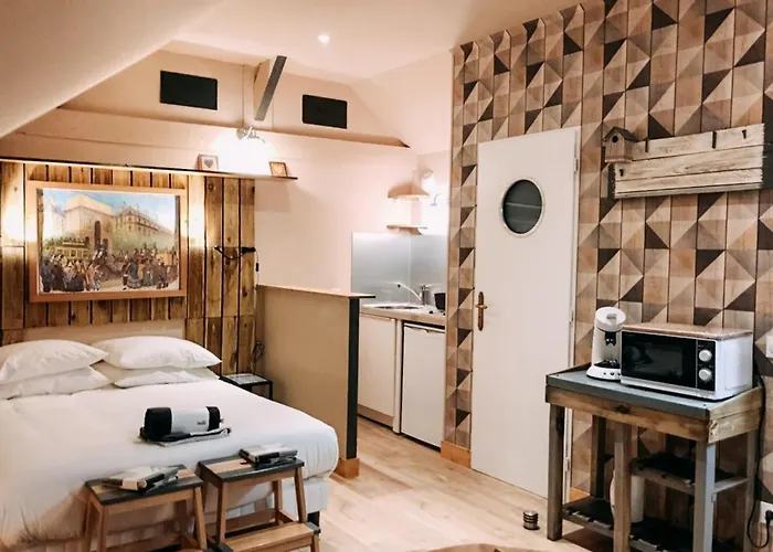 La Des Souhaits Villa *