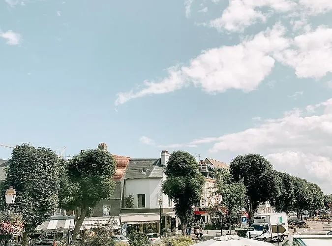 La Des Souhaits Villa *