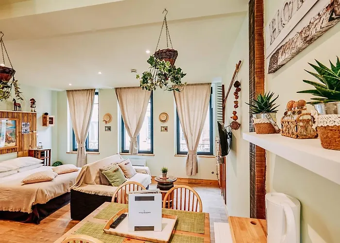 La Des Souhaits Villa *