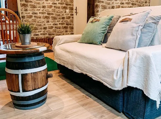 La Des Souhaits Villa *